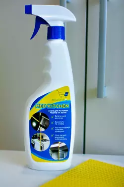 Засіб для матових фасадів кухні Crystal Med kitchen 500 мл. Засіб для матових фасадів кухні Crystal Med kitchen 500 мл.